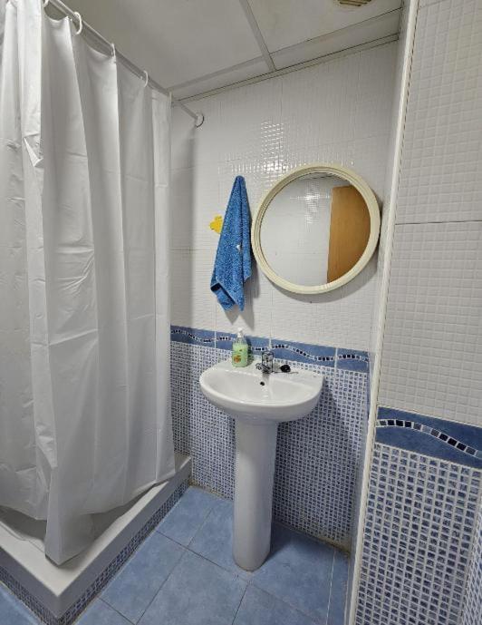 Ferienwohnung Habitacion En Piso Compartido Cerca De Playa Xilxes  Exterior foto