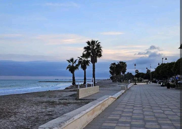 Ferienwohnung Habitacion En Piso Compartido Cerca De Playa Xilxes  Exterior foto